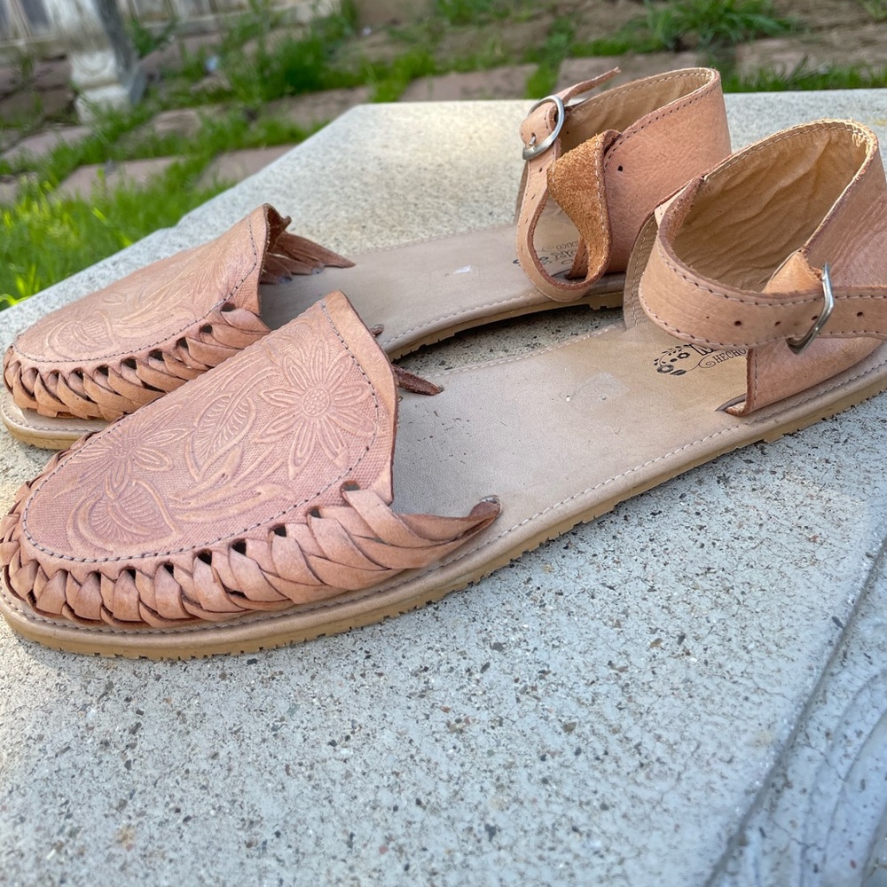 Leather Huaraches size 9